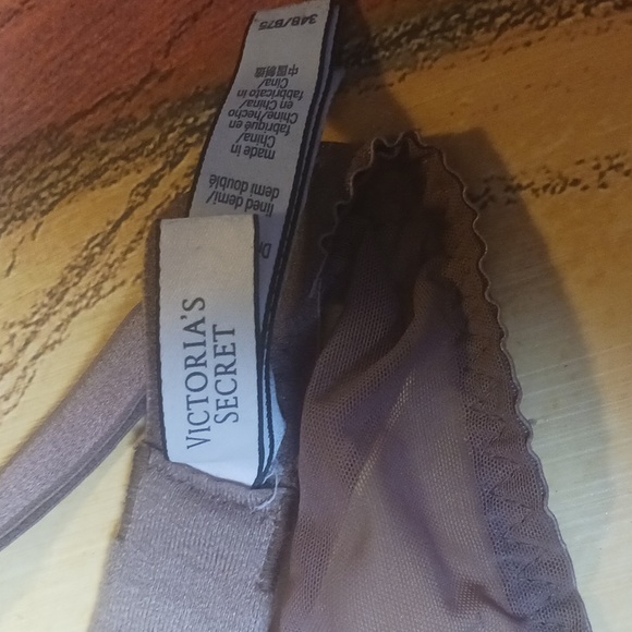 Victoria's Secret bra 36B - Picture 2 of 2